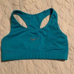 Nike pro dri-fit sports bra size small